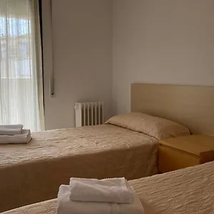 Residencia Universitaria Pare Claret Жирона