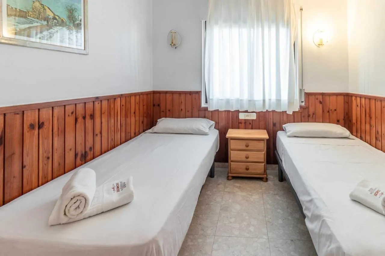 Isard 7 Apartamento Junto A La Playa Girona Apartment